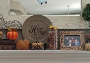 An Easy Way to Decorate Your Holiday Mantel