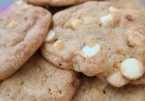 white chocolate churro cookies